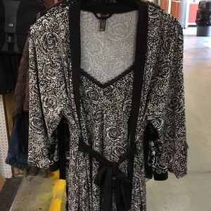 Small Marilyn Monroe nightgown w/matching robe New